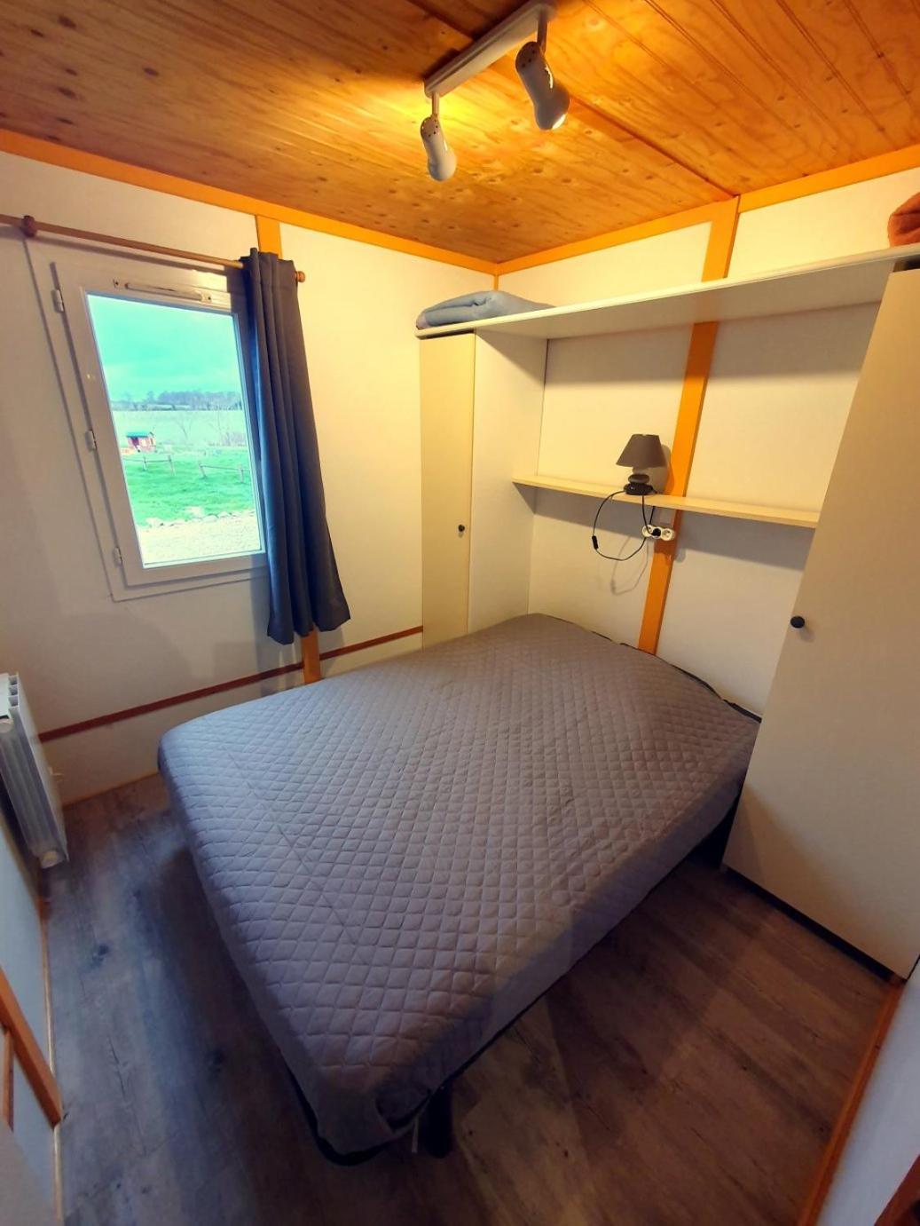 Les Chalets Du Quignon Autry-le-Chatel ภายนอก รูปภาพ