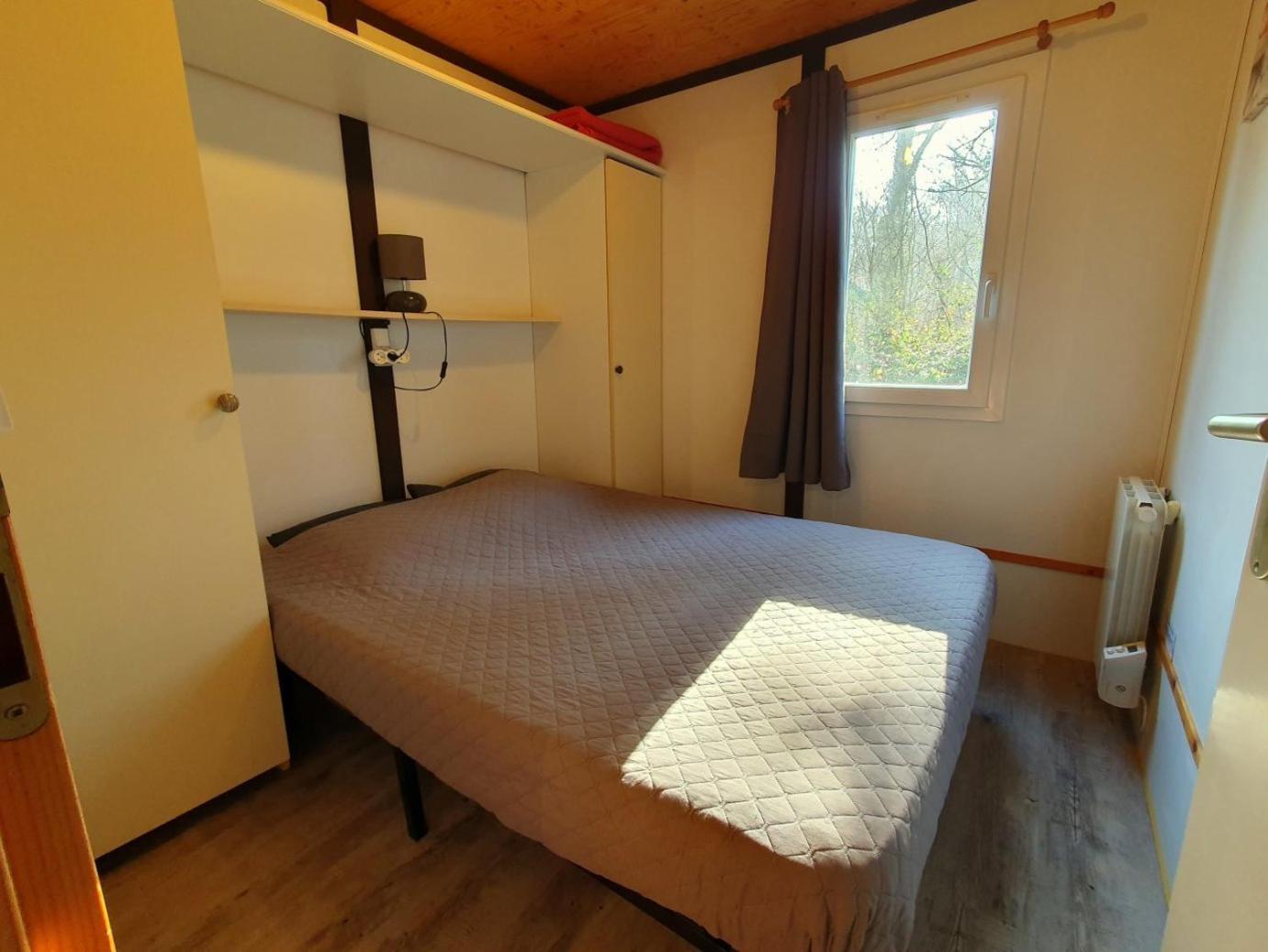 Les Chalets Du Quignon Autry-le-Chatel ภายนอก รูปภาพ